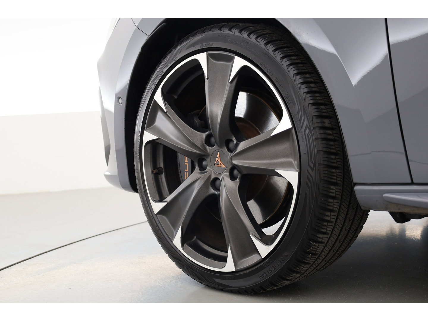 CUPRA Leon Sportstourer 1.4 e-Hybrid VZ | Sportstuur | Adapt. Cruise | Camera | Apple CarPlay| Navi | Stoel-Stuurverw.