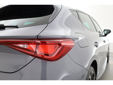 CUPRA Leon Sportstourer 1.4 e-Hybrid VZ | Sportstuur | Adapt. Cruise | Camera | Apple CarPlay| Navi | Stoel-Stuurverw.