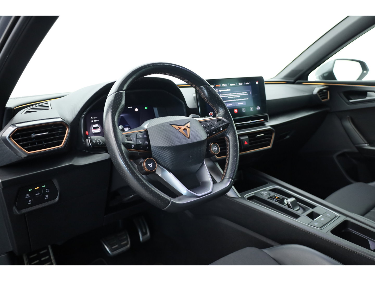 CUPRA Leon Sportstourer 1.4 e-Hybrid VZ | Sportstuur | Adapt. Cruise | Camera | Apple CarPlay| Navi | Stoel-Stuurverw.