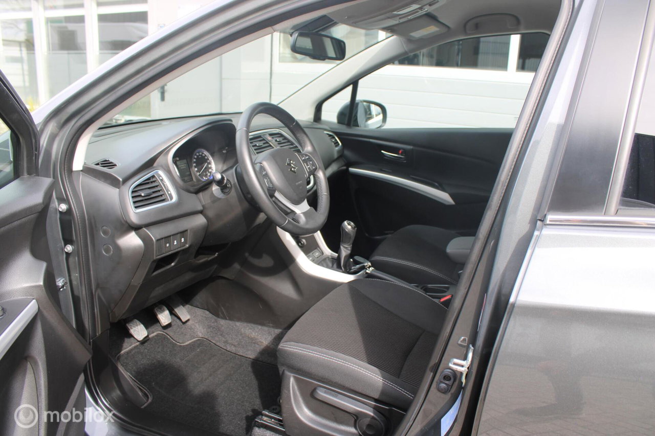 Suzuki S-Cross