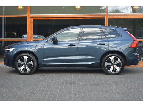 Volvo XC60 T6 Hybride AWD Plus Dark | Geventileerde stoelen | Panoramadak | Trekhaak | Stoel + Stuur Verwarmd | Adaptive Cruise |