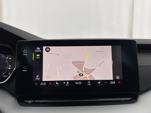 Škoda Octavia Combi 1.0 TSI Business Edition Plus (INCL.BTW) *FULL-LED | NAVI-FULLMAP | HEATED-COMFORTSEATS | DIGI-COCKPIT | CAMERA | KEYLESS | DAB | AMBIENT-LIGHT | PRIVACY-GLASS | ECC | PDC | CRUISE | 17''ALU*