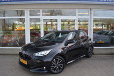Toyota Yaris - 1.5 Hybrid First Edition Black ✅ Trekhaak ✅LED ✅ Orig. NL ✅ NAP ✅