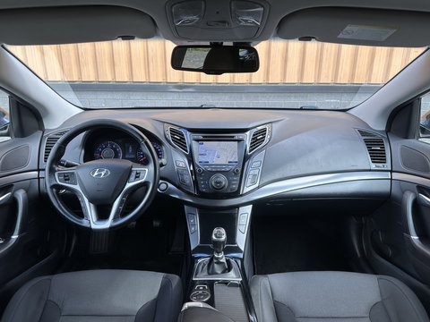 Hyundai i40 Wagon 1.6 GDI Blue Go! Edition | Cruise Control | Achteruitrijcamera | Parkeersensoren | Stoelverwarming | Elektrische Bestuurdersstoel | Keyless | Bluetooth |