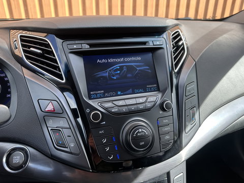 Hyundai i40 Wagon 1.6 GDI Blue Go! Edition | Cruise Control | Achteruitrijcamera | Parkeersensoren | Stoelverwarming | Elektrische Bestuurdersstoel | Keyless | Bluetooth |