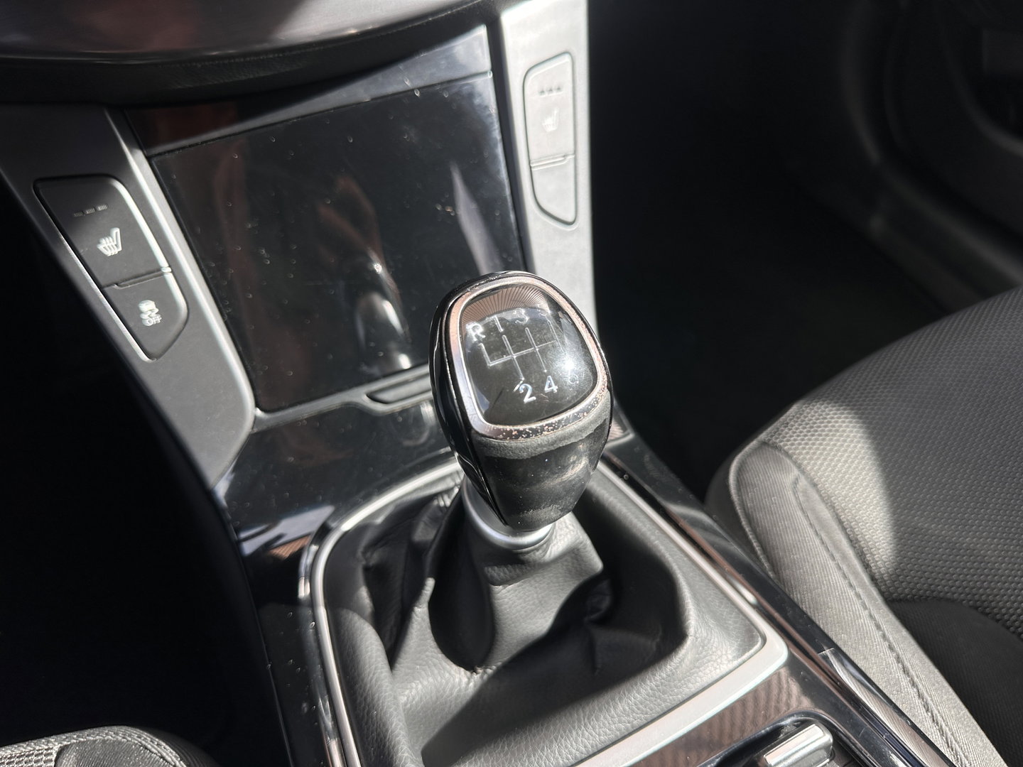 Hyundai i40 Wagon 1.6 GDI Blue Go! Edition | Cruise Control | Achteruitrijcamera | Parkeersensoren | Stoelverwarming | Elektrische Bestuurdersstoel | Keyless | Bluetooth |