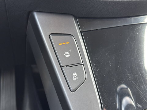 Hyundai i40 Wagon 1.6 GDI Blue Go! Edition | Cruise Control | Achteruitrijcamera | Parkeersensoren | Stoelverwarming | Elektrische Bestuurdersstoel | Keyless | Bluetooth |