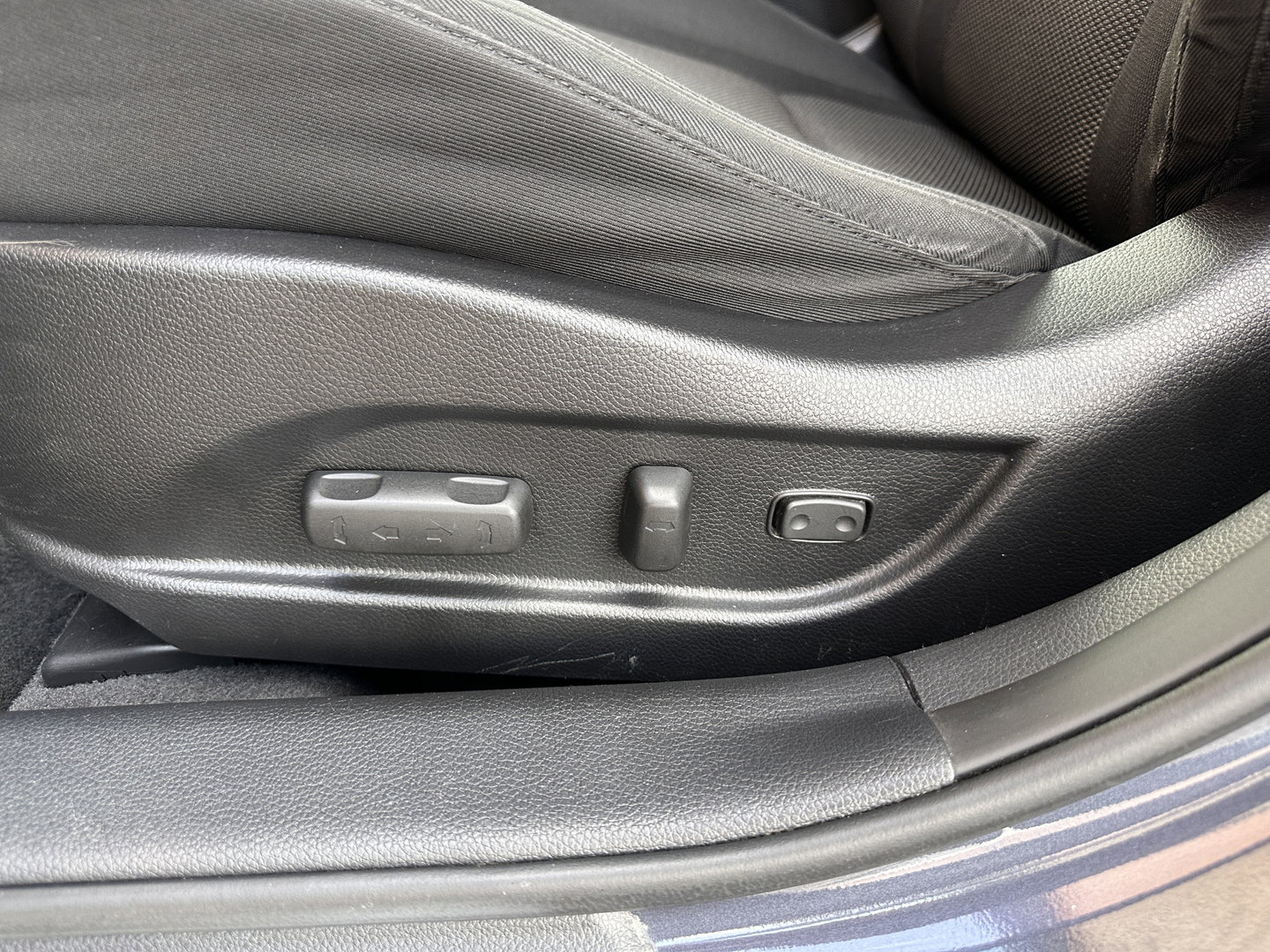 Hyundai i40 Wagon 1.6 GDI Blue Go! Edition | Cruise Control | Achteruitrijcamera | Parkeersensoren | Stoelverwarming | Elektrische Bestuurdersstoel | Keyless | Bluetooth |