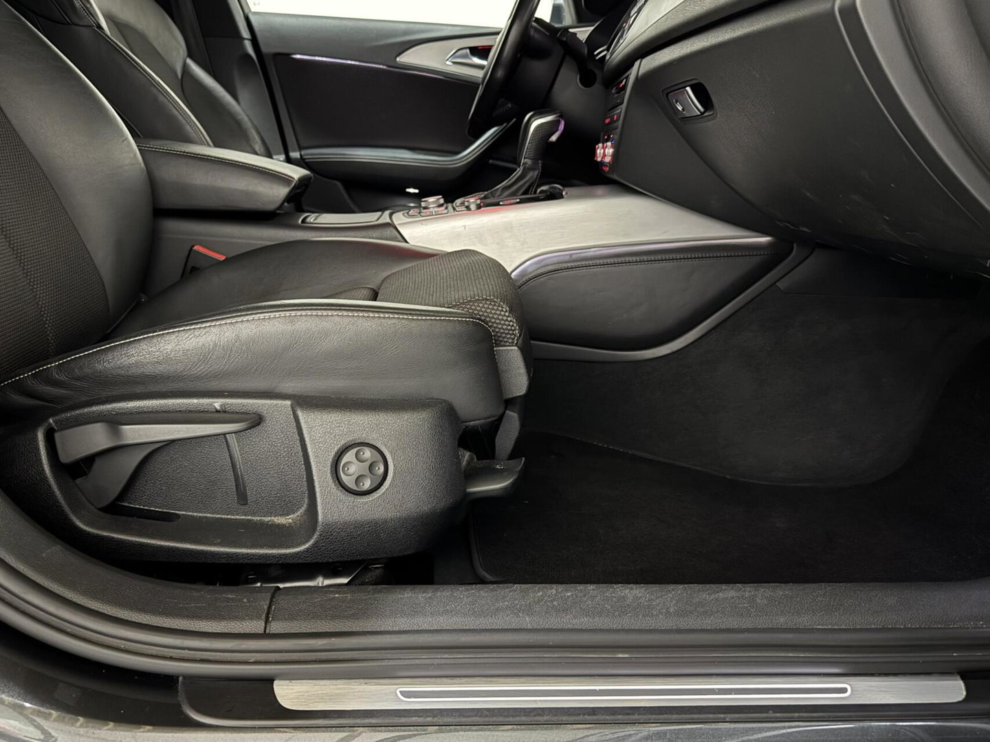 Audi A6 Avant 1.8 TFSI Ultra S-line Pano Navi Cruise Camera NAP