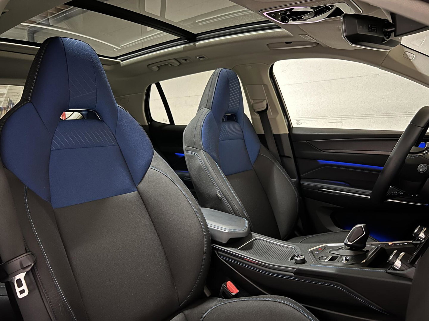 Lynk & Co 01 1.5 Plug-in Black Edition Sfeerver. 360° NAP