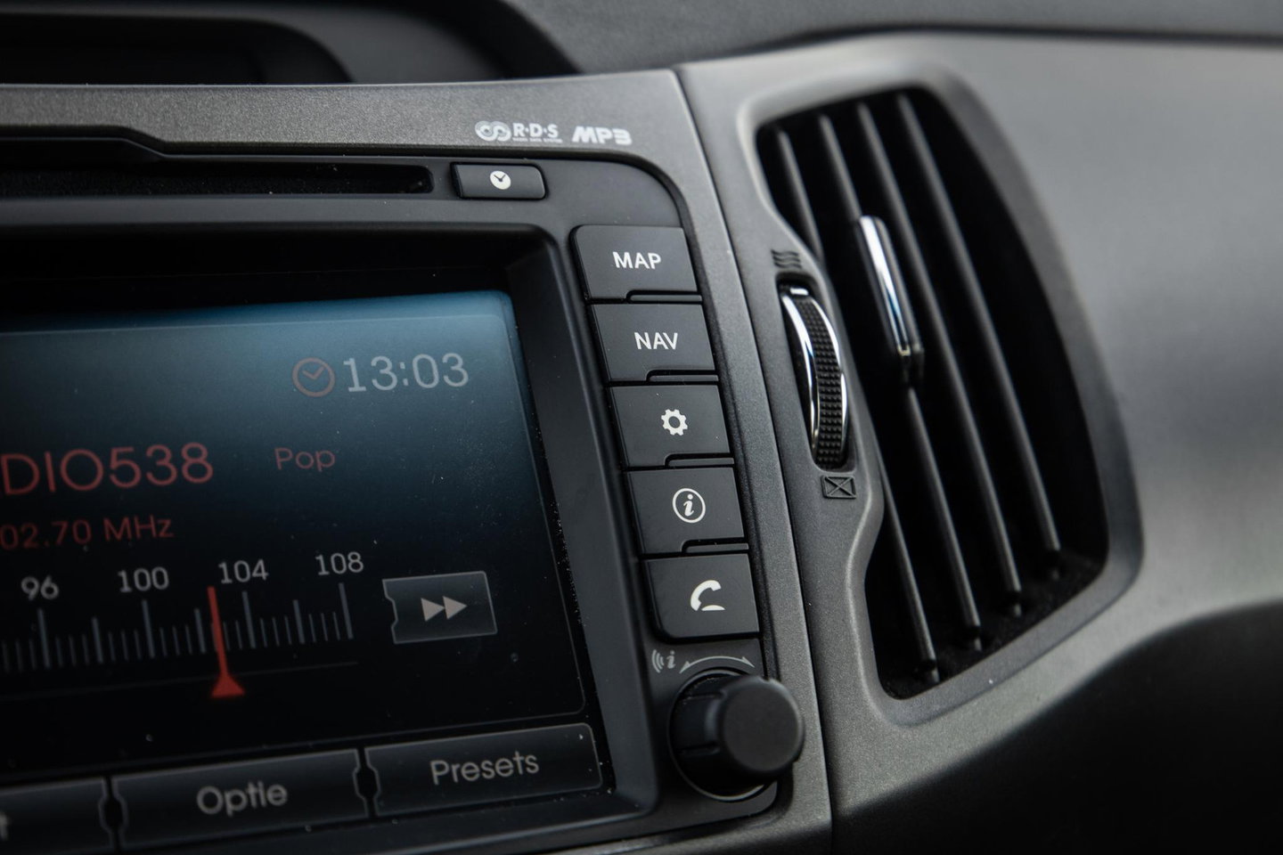 Kia Sportage 1.6 GDI 20th Anniversary AIRCO / CRUISE CONTROLE / NAVI / CAMERA / 1e EIGENAAR