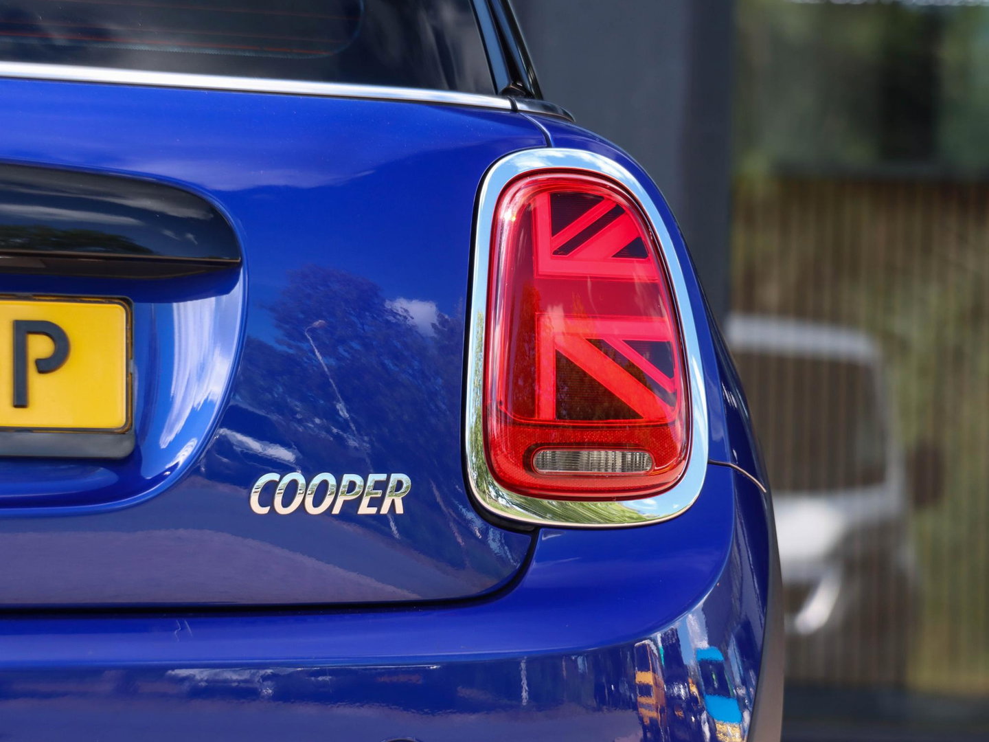 MINI 3-deurs 1.5 Cooper Automaat 136pk Harman Kardon Navigatie LED Dealeronderhouden