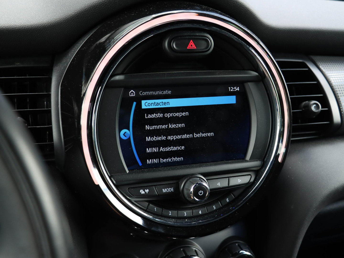 MINI 3-deurs 1.5 Cooper Automaat 136pk Harman Kardon Navigatie LED Dealeronderhouden