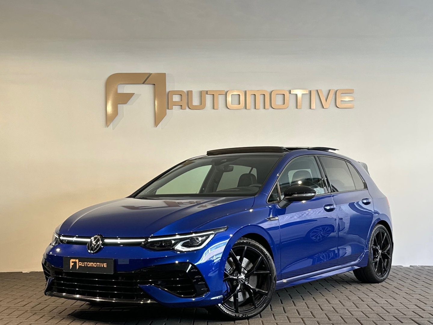 Volkswagen Golf 2.0 TSI R 4M Performance Pano|HuD|Memor|Akra