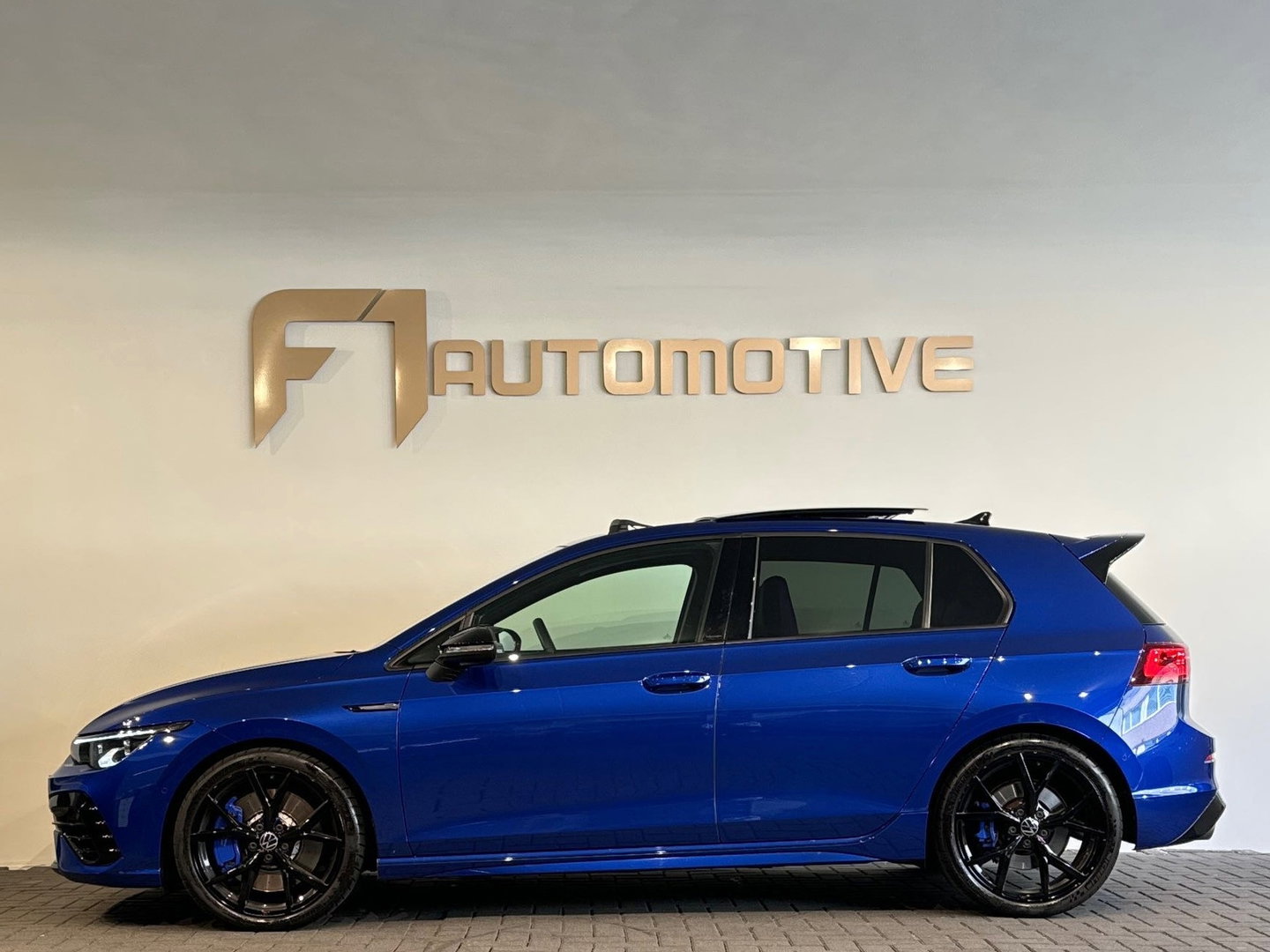 Volkswagen Golf 2.0 TSI R 4M Performance Pano|HuD|Memor|Akra