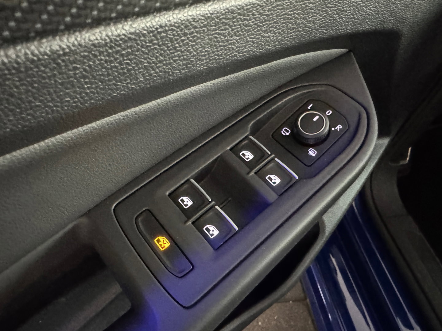 Volkswagen Golf 2.0 TSI R 4M Performance Pano|HuD|Memor|Akra