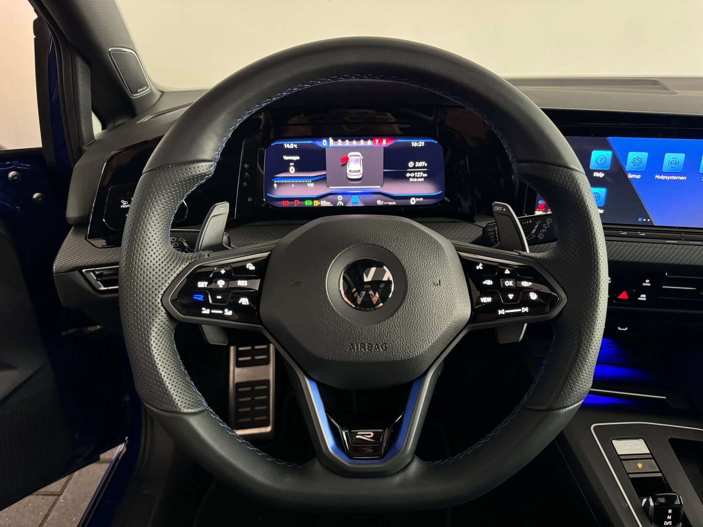 Volkswagen Golf 2.0 TSI R 4M Performance Pano|HuD|Memor|Akra