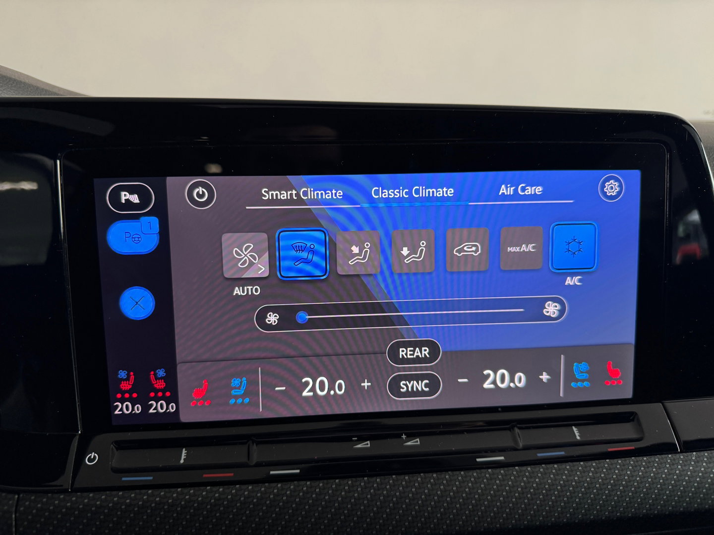 Volkswagen Golf 2.0 TSI R 4M Performance Pano|HuD|Memor|Akra