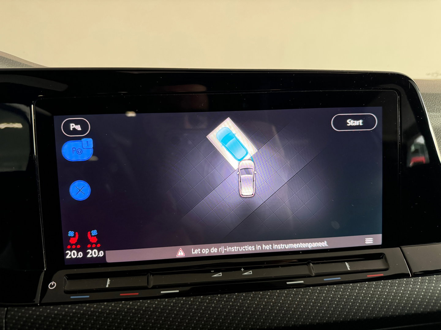 Volkswagen Golf 2.0 TSI R 4M Performance Pano|HuD|Memor|Akra