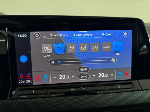 Volkswagen Golf 2.0 TSI R 4M Performance Pano|HuD|Memor|Akra