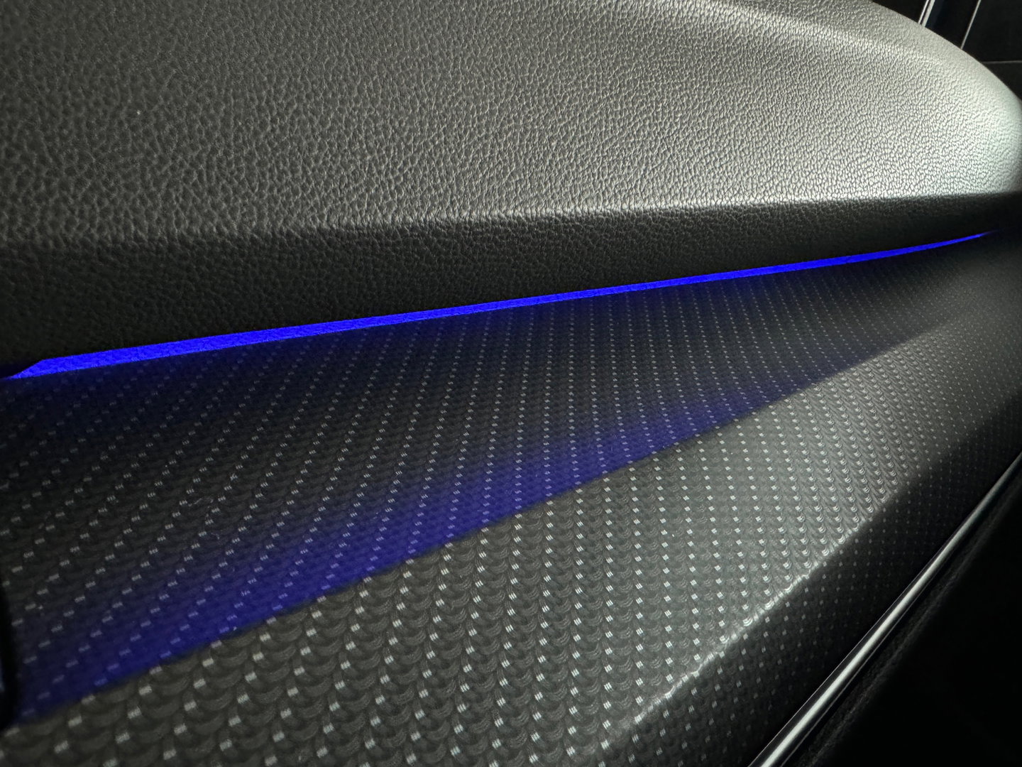 Volkswagen Golf 2.0 TSI R 4M Performance Pano|HuD|Memor|Akra