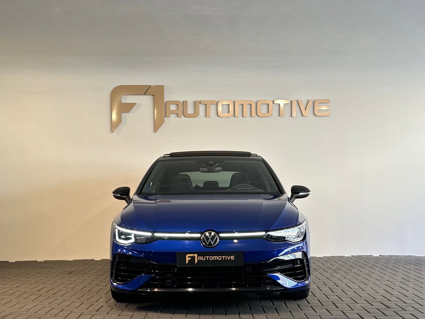 Volkswagen Golf 2.0 TSI R 4M Performance Pano|HuD|Memor|Akra