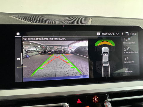 BMW 3-serie 330e High Executive M Sport Pano|HuD|Memory|VOL