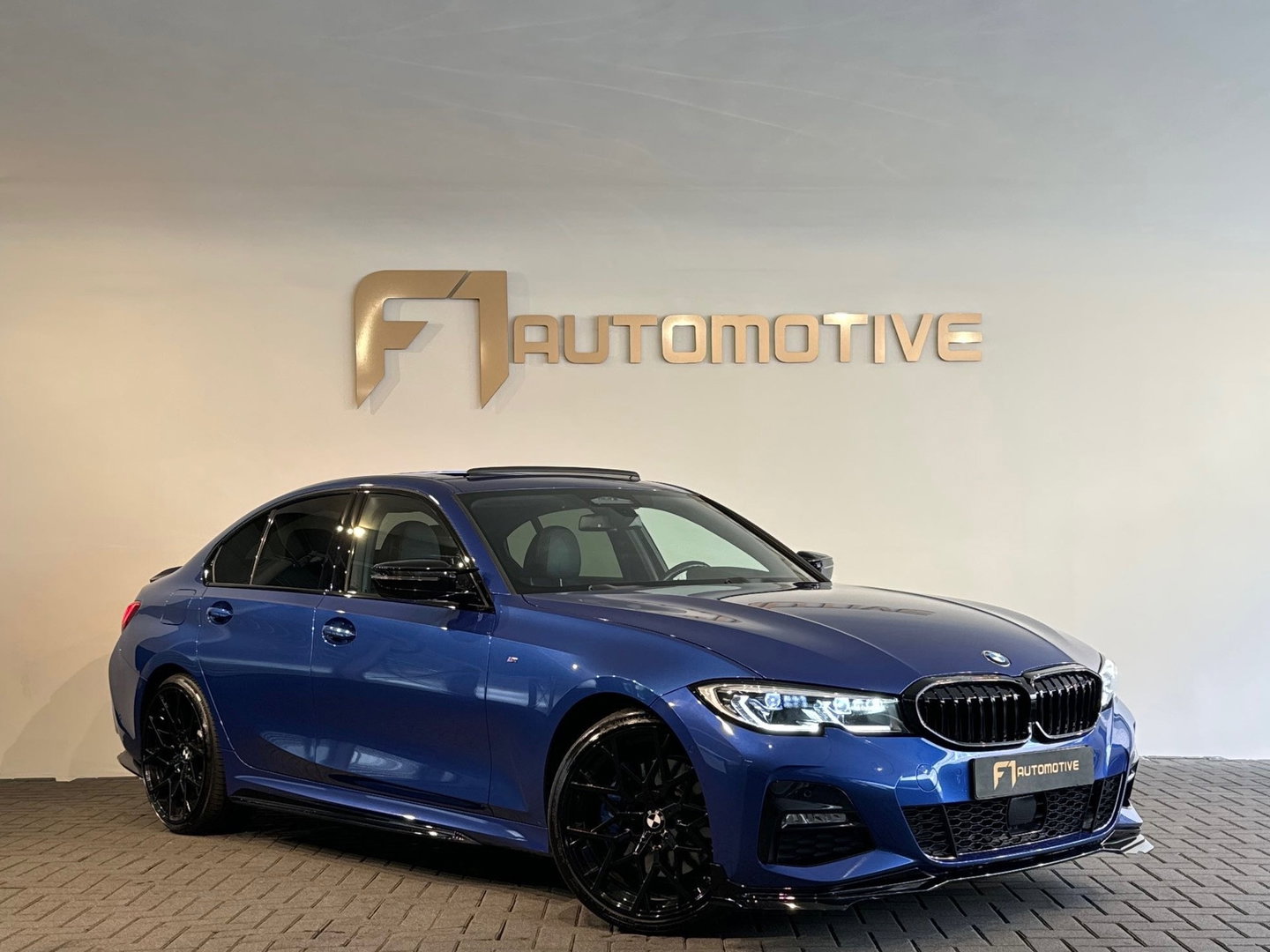 BMW 3-serie 330e High Executive M Sport Pano|HuD|Memory|VOL