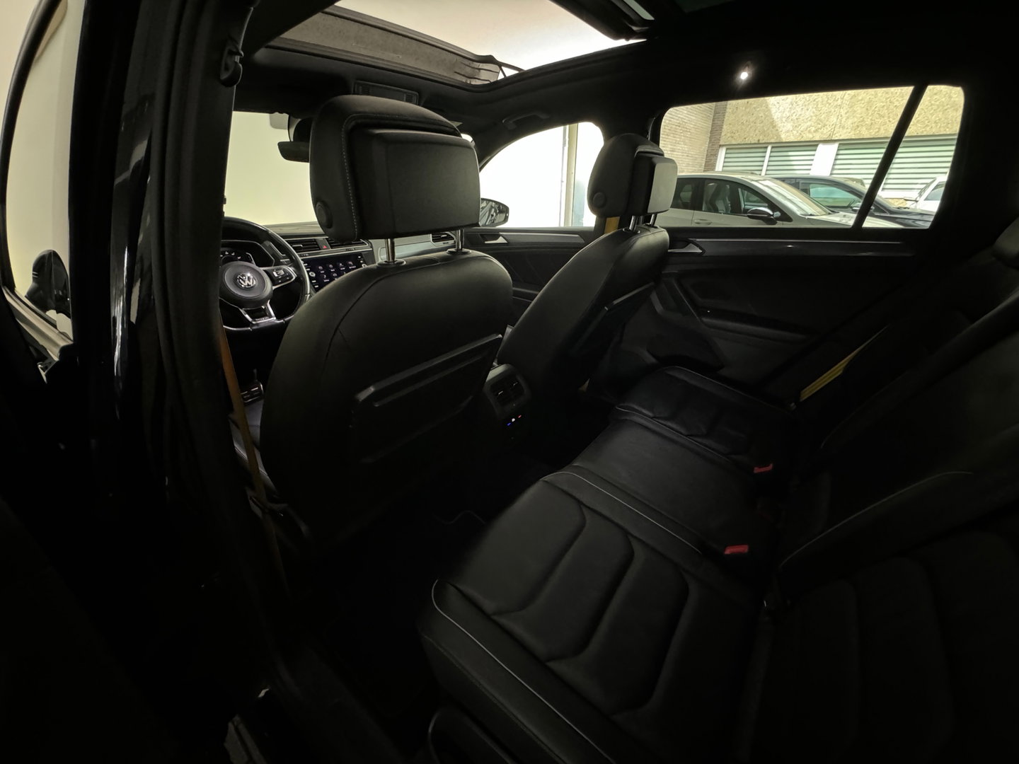 Volkswagen Tiguan 1.5 TSI ACT Highline R Line Pano|Memory|BTW