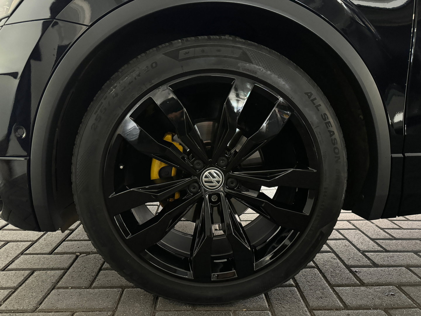 Volkswagen Tiguan 1.5 TSI ACT Highline R Line Pano|Memory|BTW