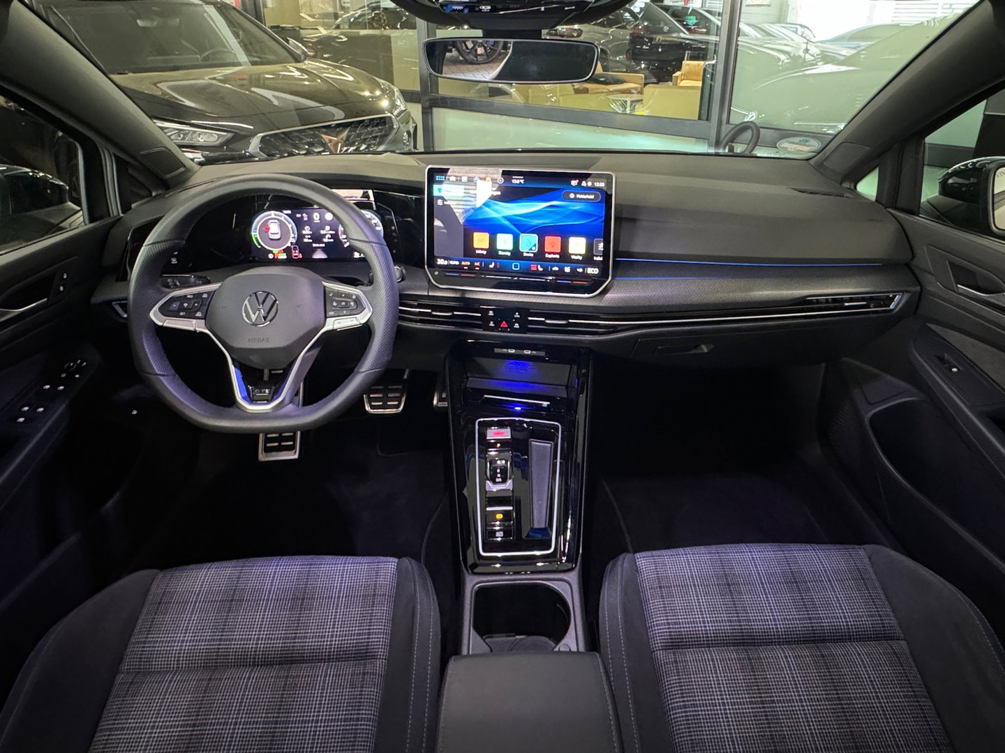 Volkswagen Golf 1.5 eHybrid GTE Pano|360Camera|Dodeh|HuD|ACC