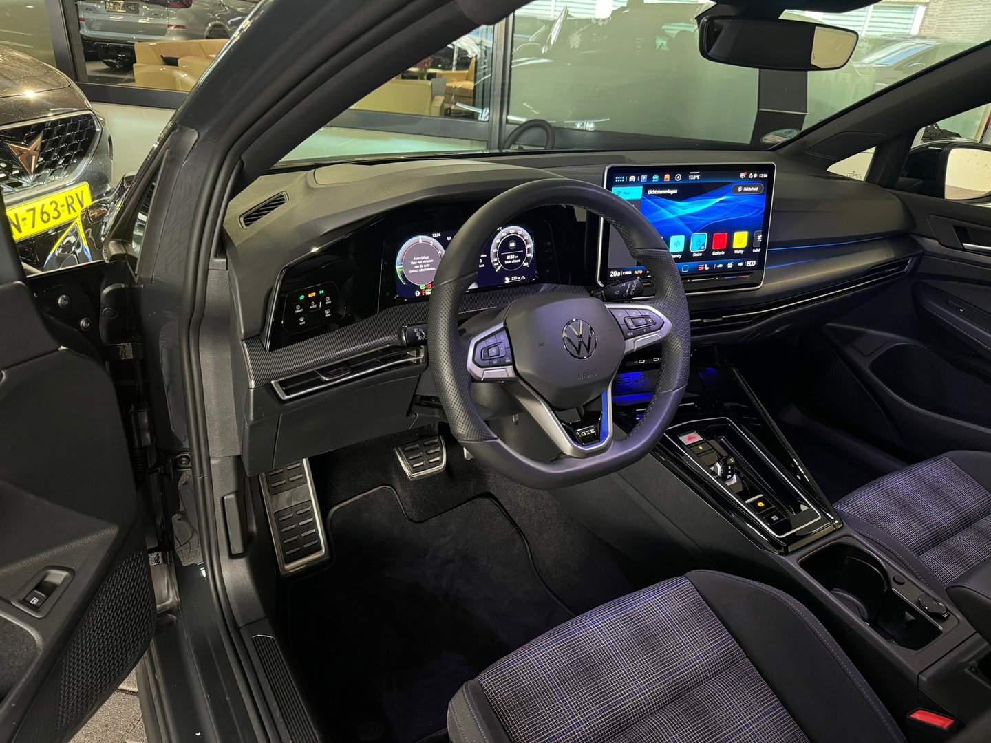 Volkswagen Golf 1.5 eHybrid GTE Pano|360Camera|Dodeh|HuD|ACC