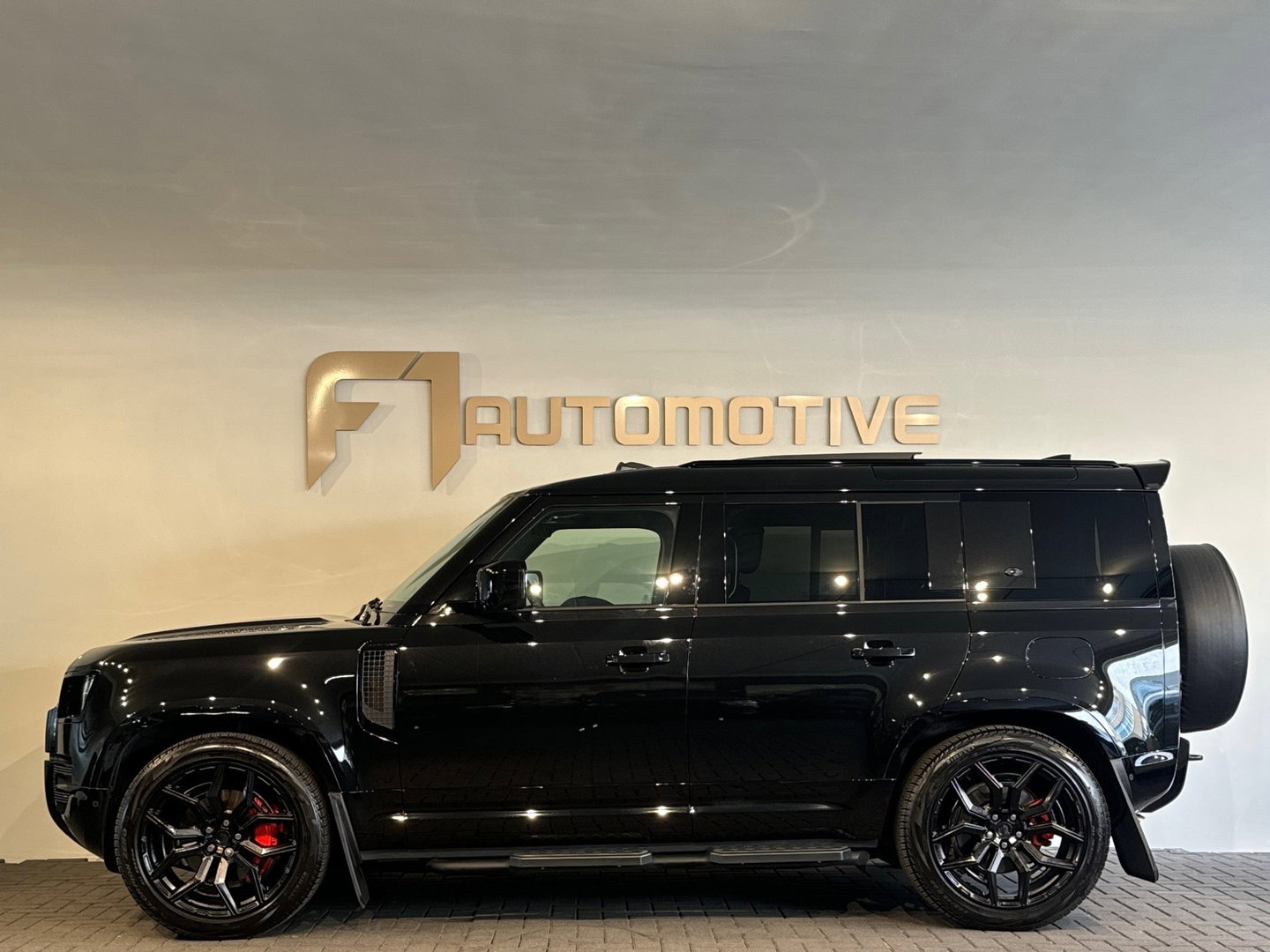 Land Rover Defender 110 2.0 P300e 110 X-Dynamic HSE URBAN|HUD