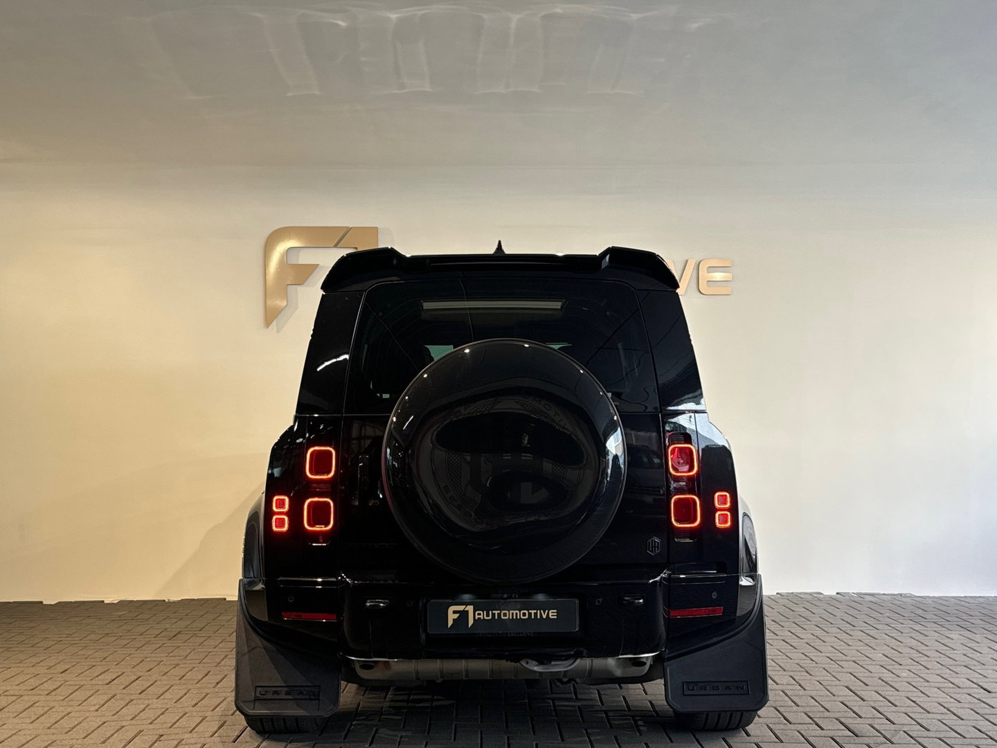 Land Rover Defender 110 2.0 P300e 110 X-Dynamic HSE URBAN|HUD