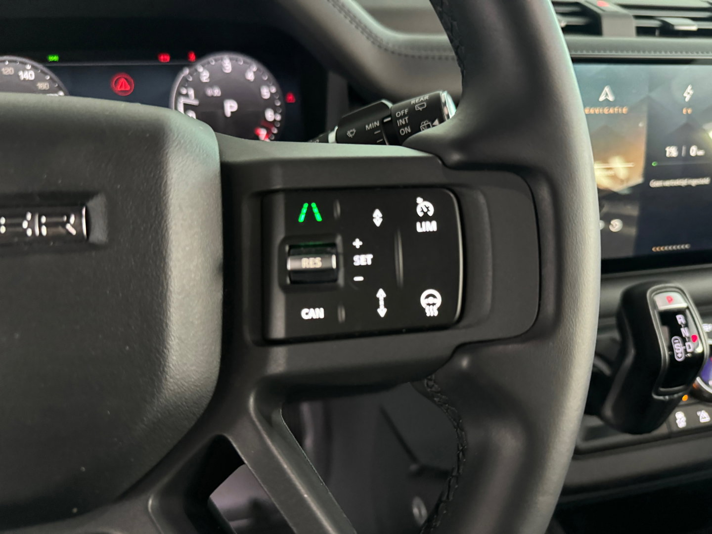 Land Rover Defender 110 2.0 P300e 110 X-Dynamic HSE URBAN|HUD