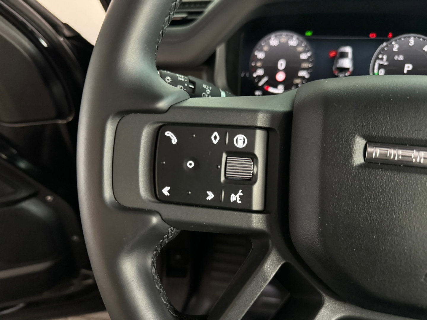 Land Rover Defender 110 2.0 P300e 110 X-Dynamic HSE URBAN|HUD