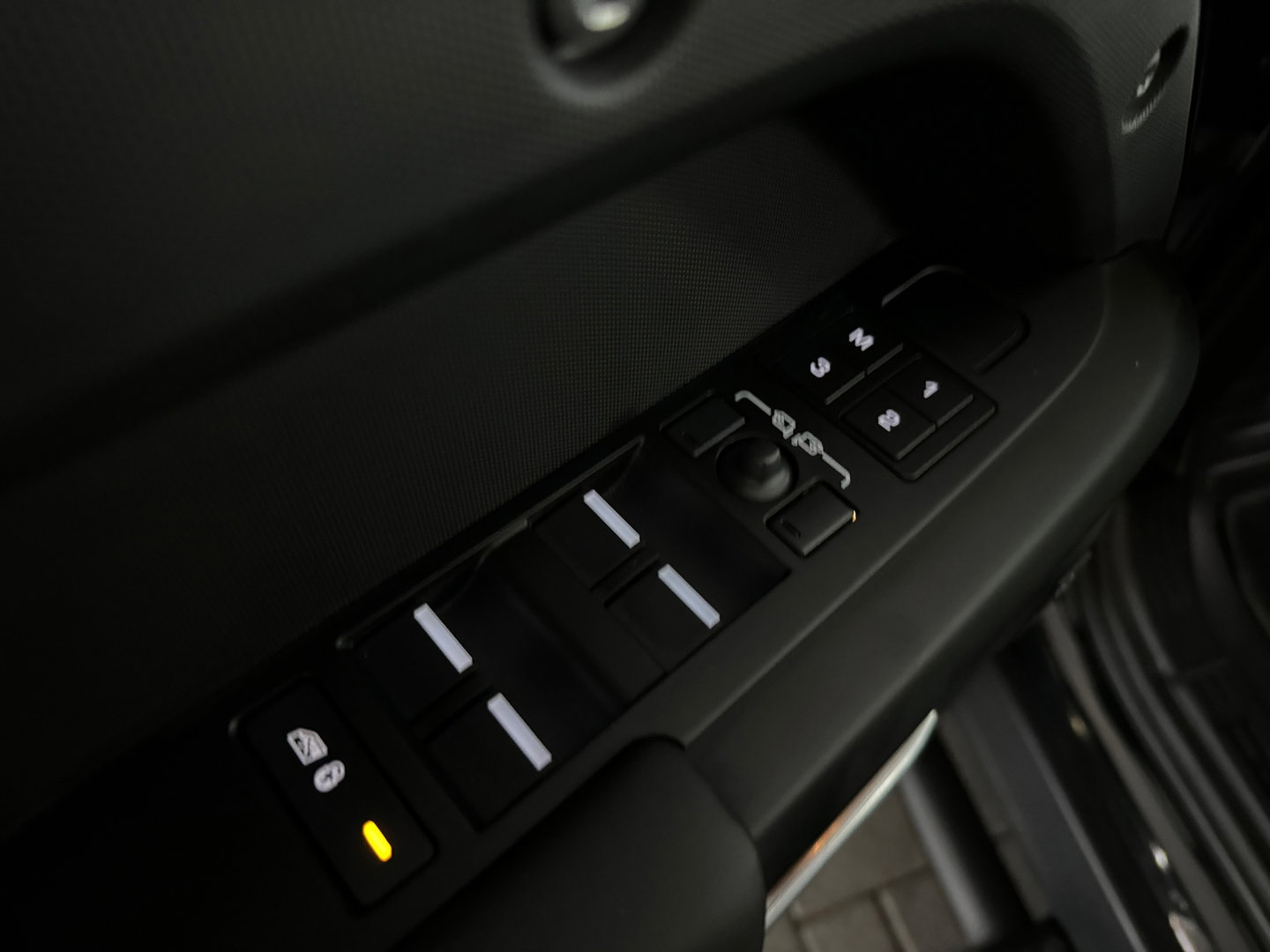 Land Rover Defender 110 2.0 P300e 110 X-Dynamic HSE URBAN|HUD