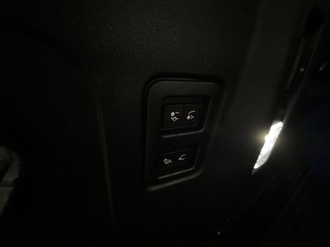 Land Rover Defender 110 2.0 P300e 110 X-Dynamic HSE URBAN|HUD