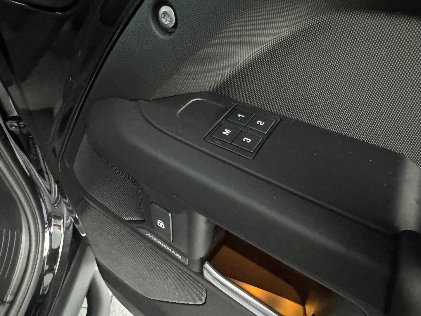 Land Rover Defender 110 2.0 P300e 110 X-Dynamic HSE URBAN|HUD