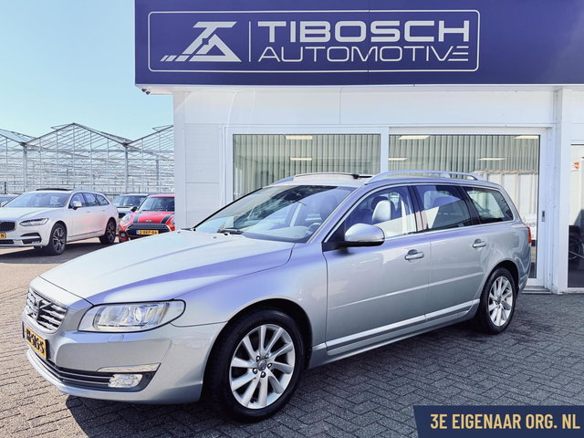 Volvo V70 - 2.0 T4 AUT Polar+ Schuifdak Xenon Leder Trekhaak