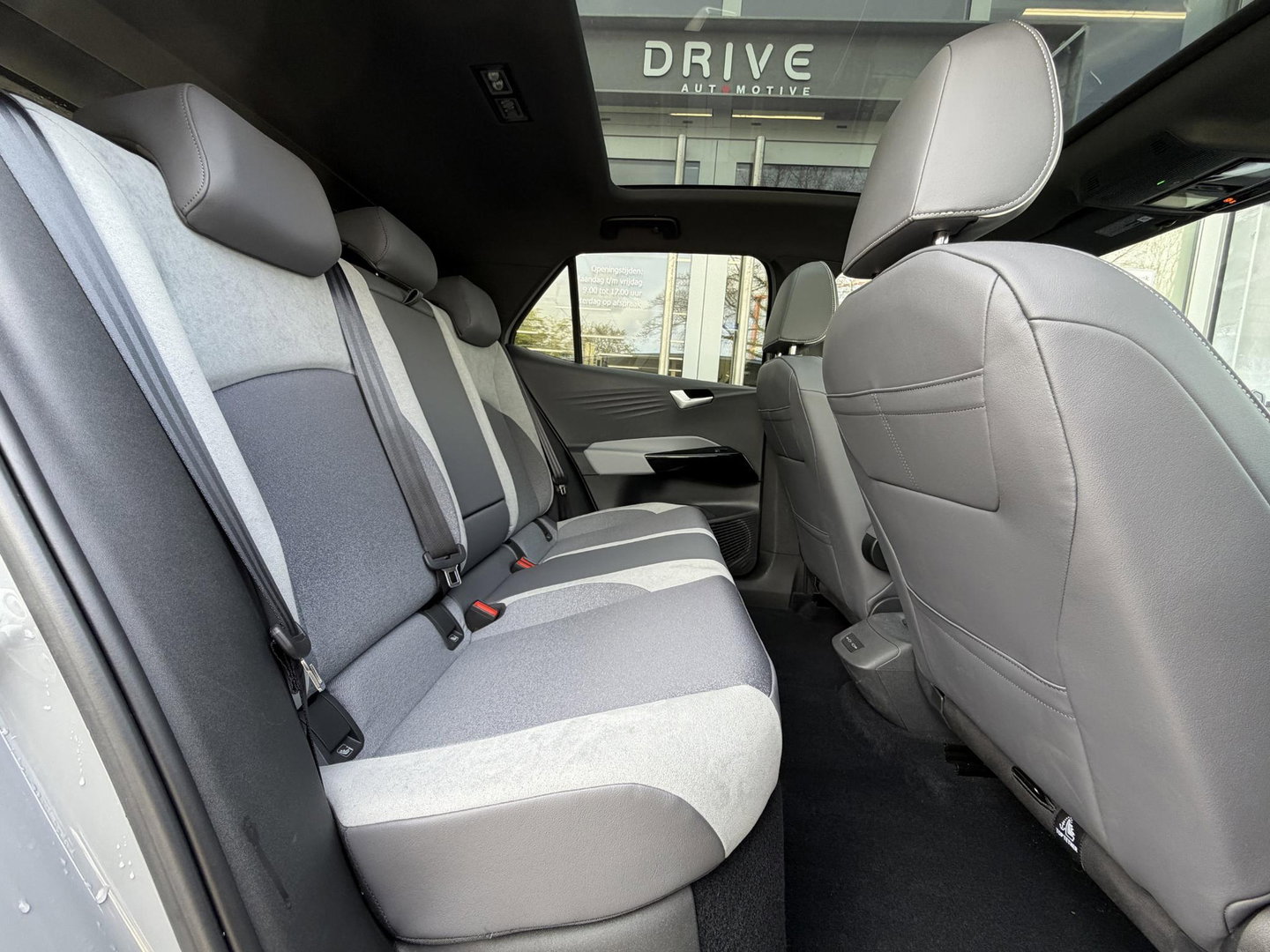 Volkswagen ID.3 First Max 58 kWh |SOH94%|Pano|ACC|HUD|20"|Allweather|Trekhaak|Moonstone