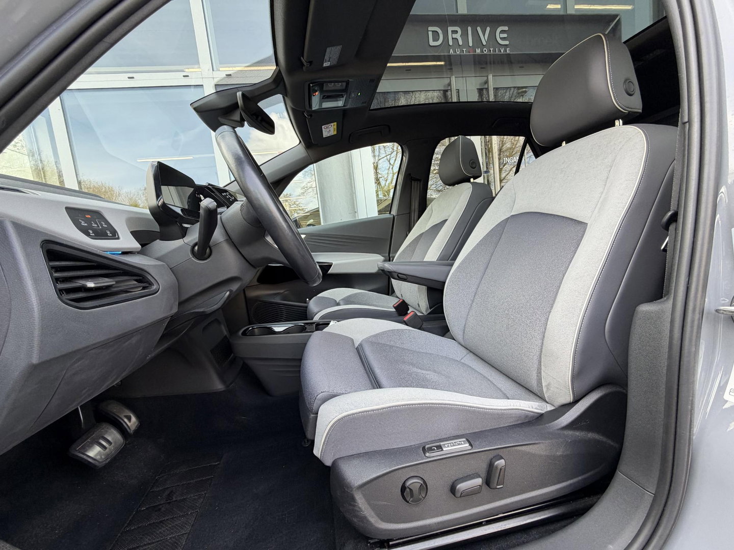 Volkswagen ID.3 First Max 58 kWh |SOH94%|Pano|ACC|HUD|20"|Allweather|Trekhaak|Moonstone