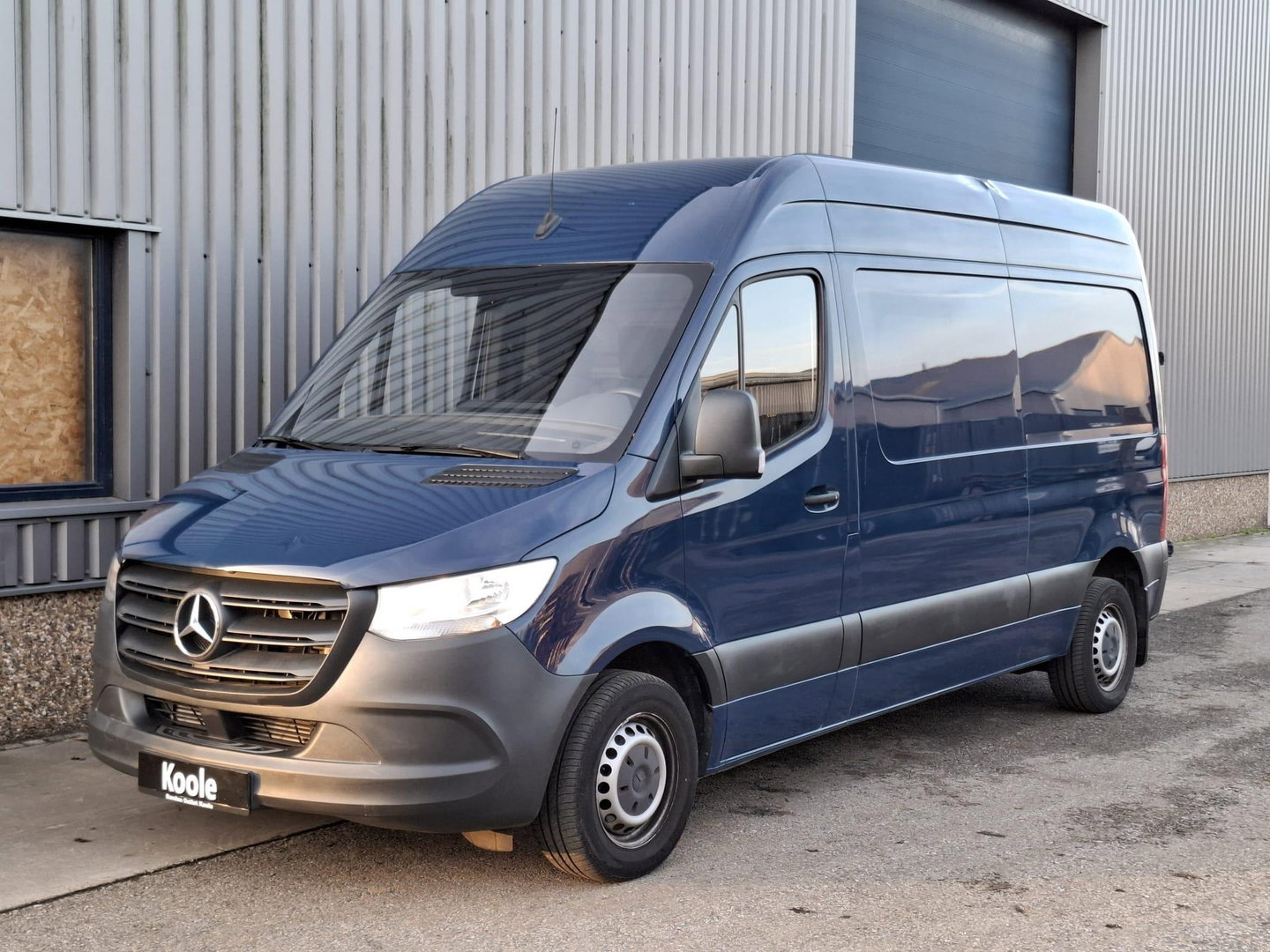 Mercedes-Benz Sprinter 311 2.2 CDI L2H2 / AIRCO / CAMERA / 3 ZITS / DEALER ONDERHOUDEN / NAVI