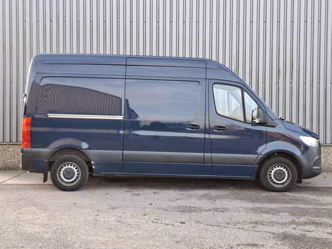 Mercedes-Benz Sprinter 311 2.2 CDI L2H2 / AIRCO / CAMERA / 3 ZITS / DEALER ONDERHOUDEN / NAVI