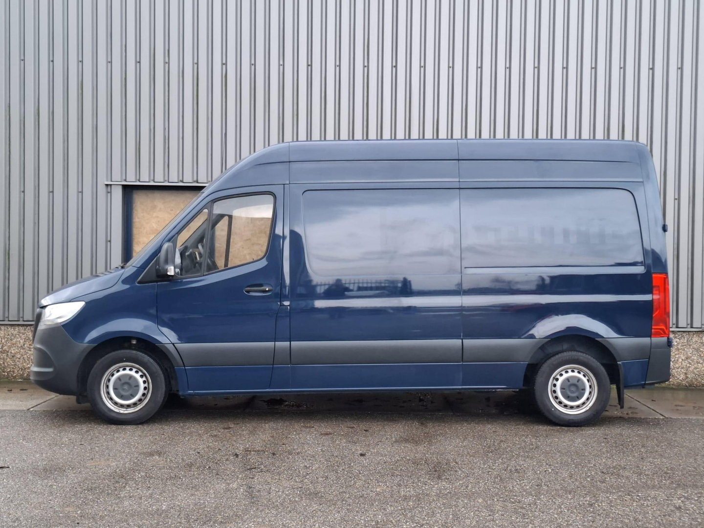 Mercedes-Benz Sprinter 311 2.2 CDI L2H1 Functional / AIRCO / CAMERA / 3 ZITS / DEALER ONDERHOUDEN / NAVI