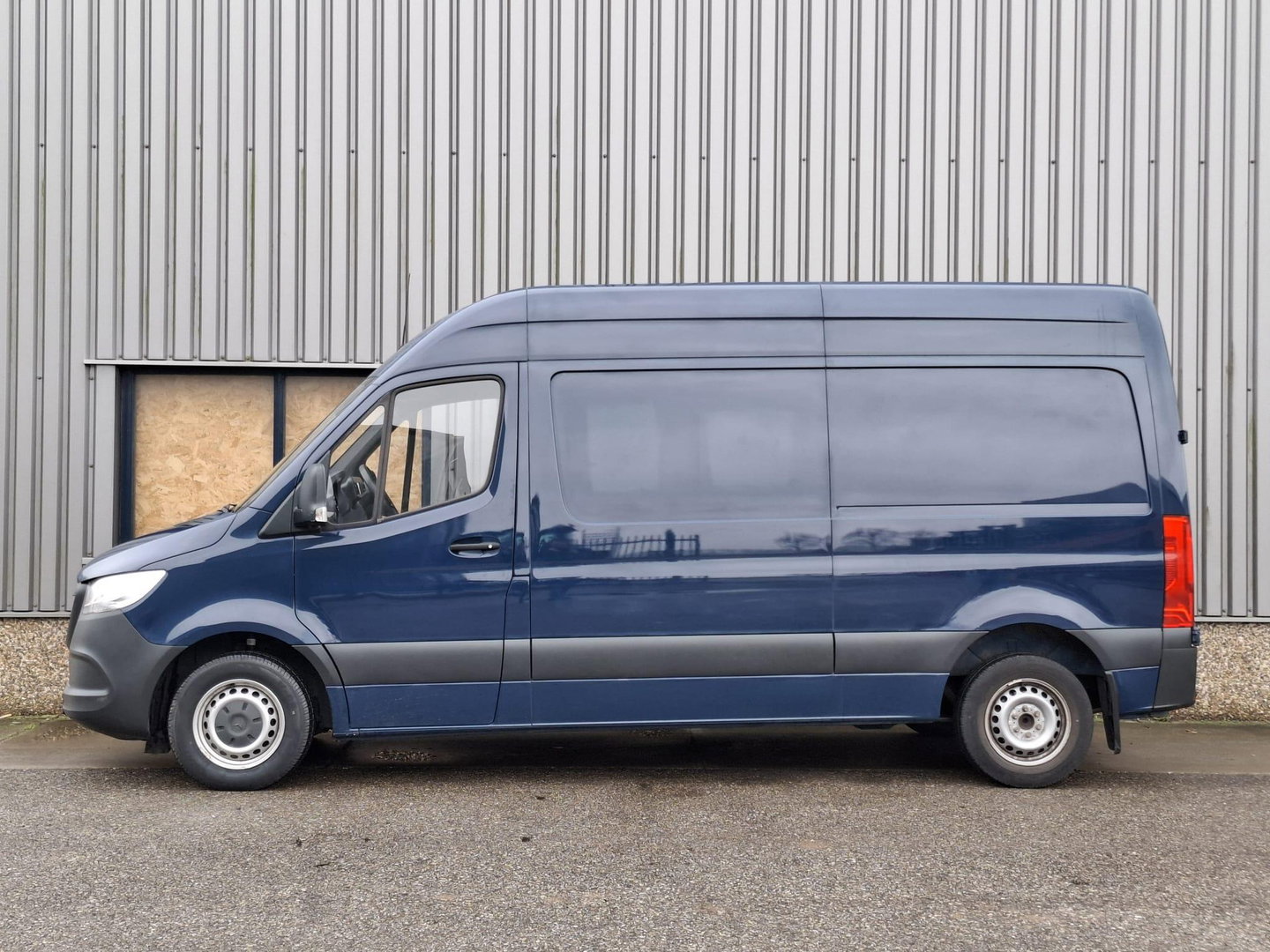 Mercedes-Benz Sprinter 311 2.2 CDI L2H1 Functional / AIRCO / CAMERA / 3 ZITS / DEALER ONDERHOUDEN / NAVI