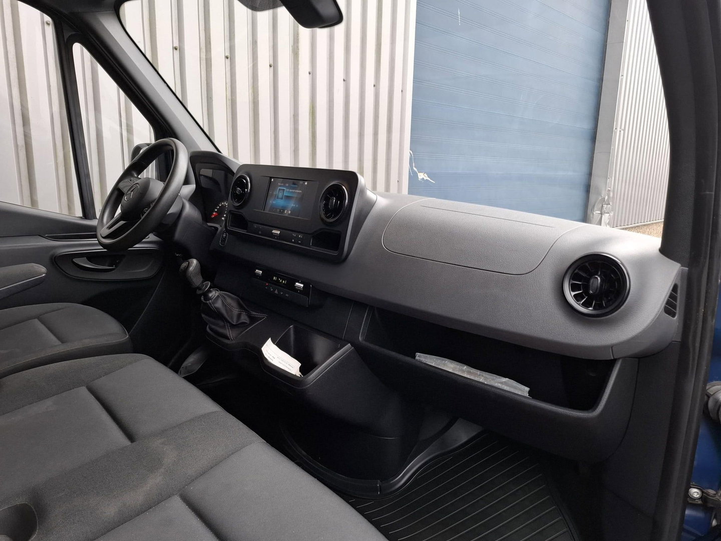 Mercedes-Benz Sprinter 311 2.2 CDI L2H1 Functional / AIRCO / CAMERA / 3 ZITS / DEALER ONDERHOUDEN / NAVI