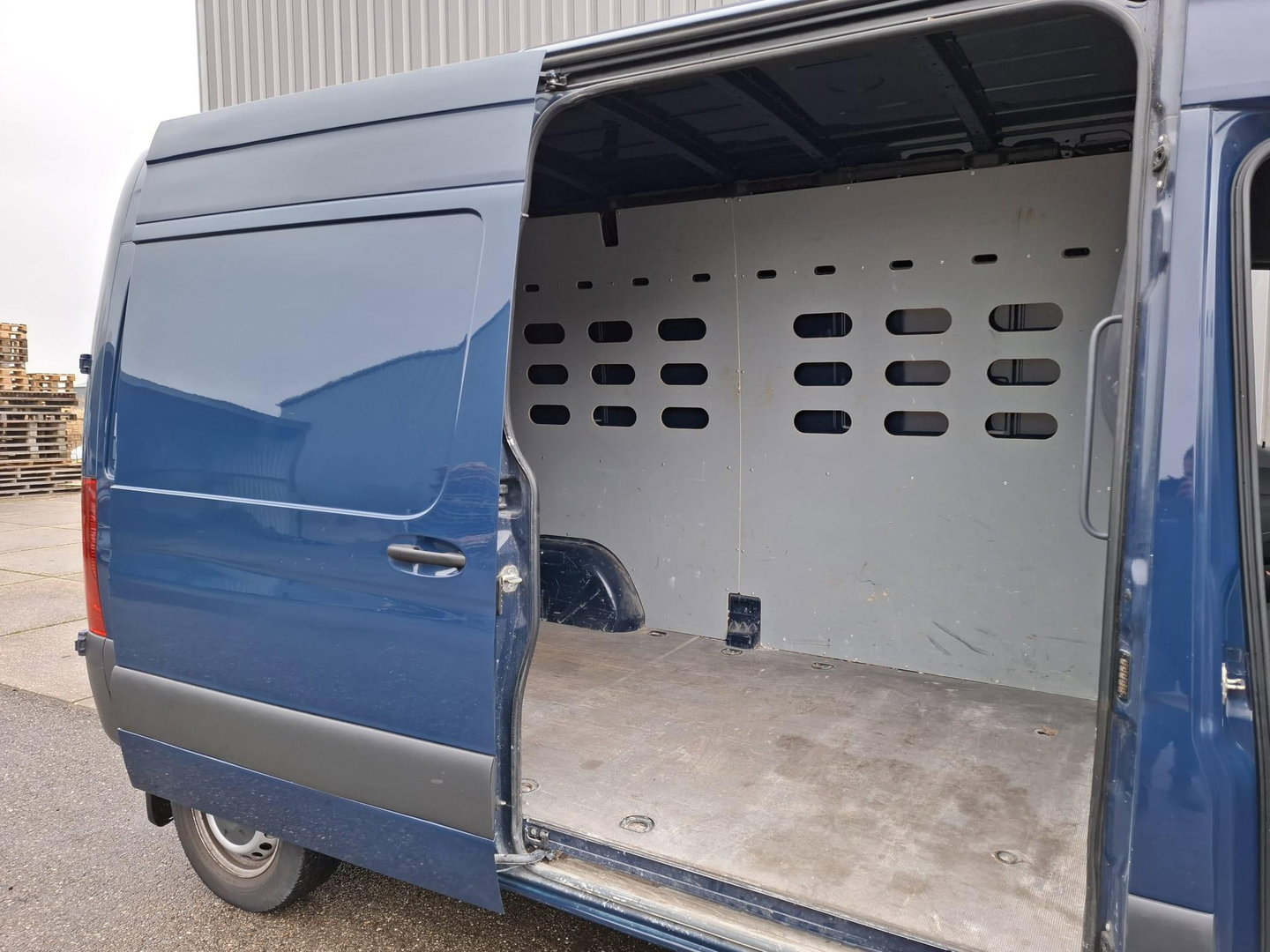 Mercedes-Benz Sprinter 311 2.2 CDI L2H1 Functional / AIRCO / CAMERA / 3 ZITS / DEALER ONDERHOUDEN / NAVI