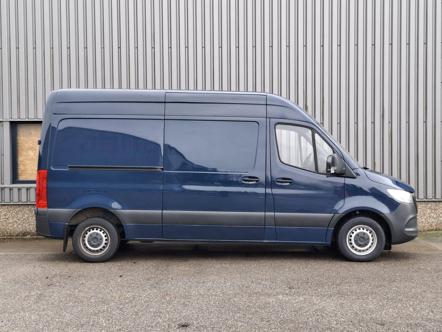 Mercedes-Benz Sprinter 311 2.2 CDI L2H1 Functional / AIRCO / CAMERA / 3 ZITS / DEALER ONDERHOUDEN / NAVI