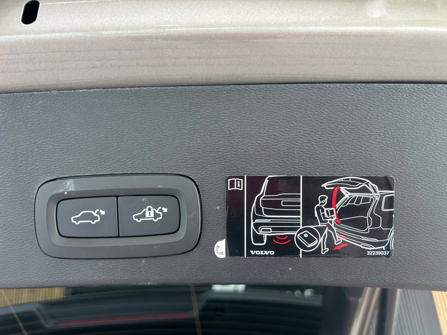 Volvo XC40 1.5 T5 Recharge Inscription 193KW/262pk DCT7|R-Design|Harman/KARDON|LEER/ALCANTARA|MEMORYSTOEL|CAMERA|PDC